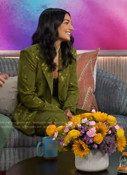 Zoya Biglary’s green floral velvet blazer on The Kelly Clarkson Show