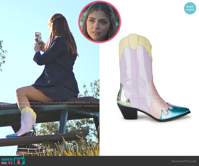 Daisy Street Cowboy Boot in pastel multi worn by Sara (Carmen Arrufat Blasco) on Elite