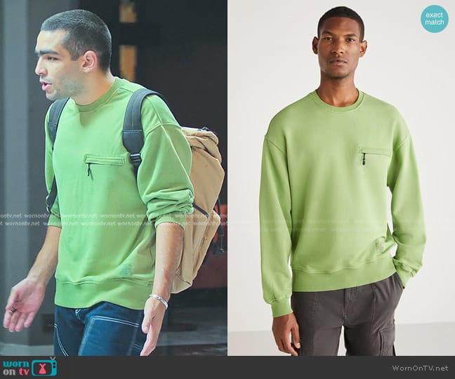 Grimelange Casper Zippered Pocket Sweatshirt in Green worn by Omar (Omar Ayuso) on Elite