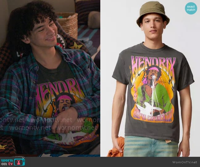  Jimi Hendrix Are You Experienced Tee from Urban Outfitters worn by Finn Alexander (Faly Rakotohavana) on UnPrisoned