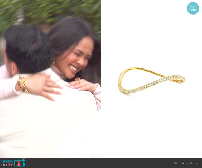 Lisa Nik 18K Gold Curved Diamond Bangle worn by Jenn Tran on The Bachelorette