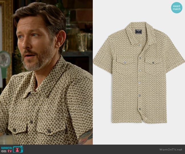 Todd Snyder Knit Jacquard Polo Shirt in Faded Surplus worn by Daniel Romalotti (Michael Graziadei) on The Young and the Restless