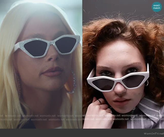 Topshop Angular cat eye sunglasses in white worn by Isadora Artinan (Valentina Zenere) on Elite