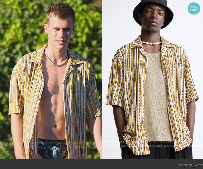 Zara Striped Jacquard Shirt in Ecru Yellow worn by Eric (Gleb Abrosimov) on Elite