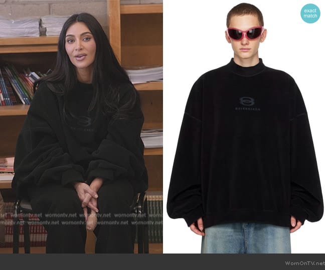 Kim’s black oversized sweatshirt on The Kardashians