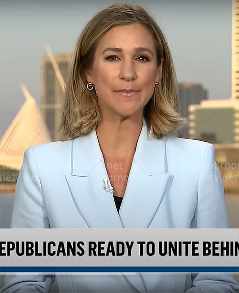 Caitlin Huey-Burns’ light blue blazer on CBS Mornings