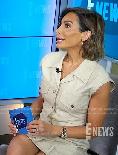 Courtney Lopez's beige sleeveless mini shirtdress on E! News