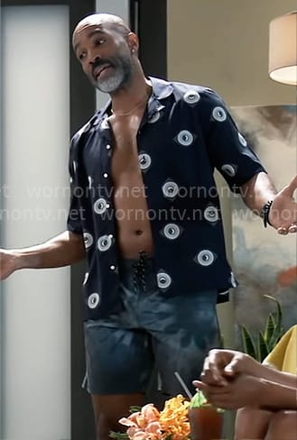 Curtis’s navy printed shirt on General Hospital