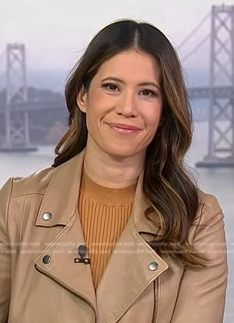 Deirdre's beige ribbed top on NBC News Daily