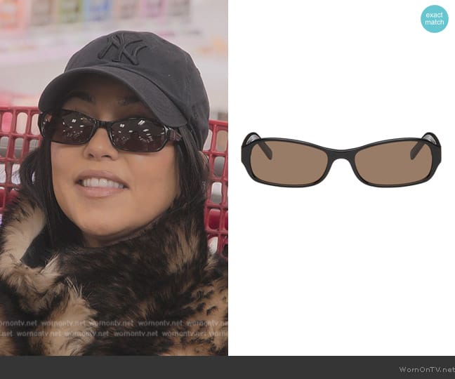 DMY Studios Juno Black Sunglasses worn by Kourtney Kardashian (Kourtney Kardashian) on The Kardashians