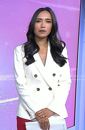 Emilie's white double breasted blazer on Today