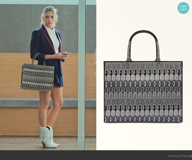 Furla Opportunity Tote worn by Sara (Carmen Arrufat Blasco) on Elite