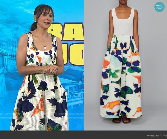 Julia Heuer Handpleated Kenza Skirt in White Pansy worn by Rashida Jones on Today