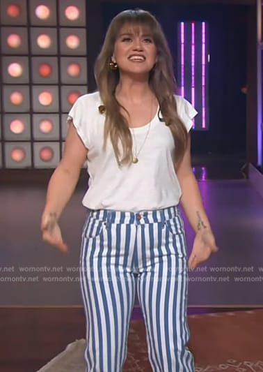 Kelly's blue stripe jeans on The Kelly Clarkson Show