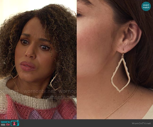 Kendra Scott Sophee Drop Earrings in Gold worn by Paige Alexander (Kerry Washington) on UnPrisoned