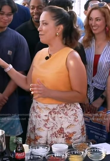 Mireya Villarreal's floral print skirt on Good Morning America