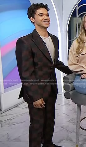 Neil Scibelli's brown check blazer and pant suit on Today