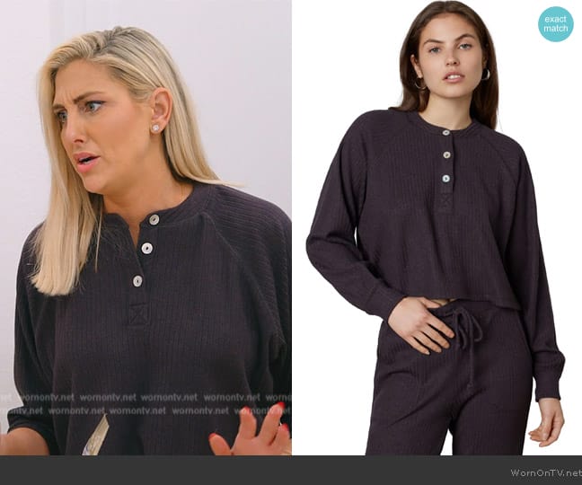 Nia the Brand Contrast Stitch Henley worn by Gina Kirschenheiter on The Real Housewives of Orange County