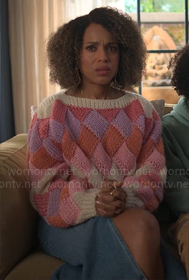 Paige's pink basketweave sweater on UnPrisoned