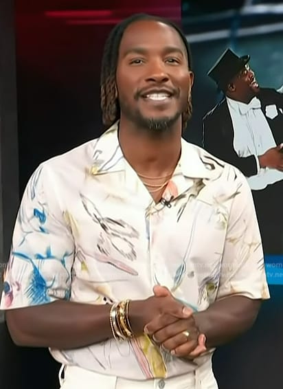 Scott's abstract print shirt on Access Hollywood