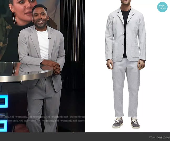 Rag & Bone Linden Pinstriped Seersucker Three-Button Blazer worn by Justin Sylvester on E! News