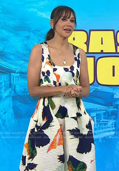 Rashida Jones’ white floral ribbed top and skirt on Today