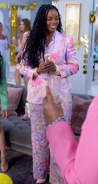 Sabrina's purple floral suit on Tyler Perrys Sistas