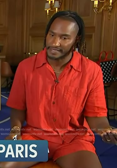 Scott's red linen shirt and shorts on Access Hollywood