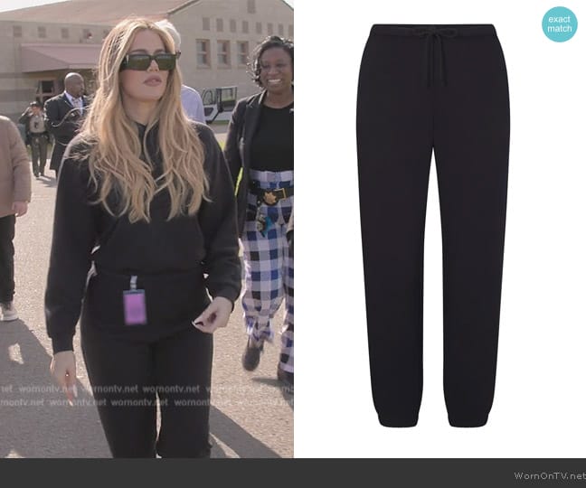 Khloe’s black sweat pants on The Kardashians