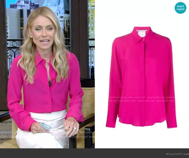 WornOnTV: Kelly’s pink blouse and white pants on Live with Kelly and ...