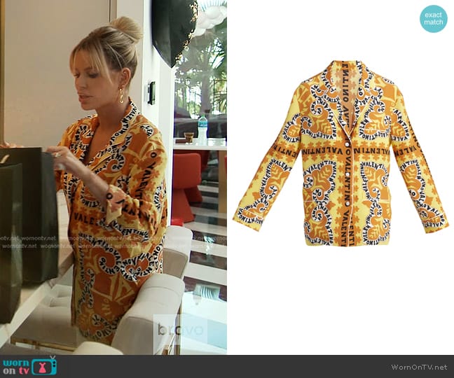 Valentino Garavani Logo Bandana Crepe De Chine Pajama Shirt worn by Caroline Stanbury (Caroline Stanbury) on The Real Housewives of Dubai