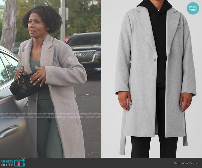 Alo Wool Gameday Overcoat in Athletic Heather Grey worn by Jax Stewart (Emayatzy Corinealdi) on Reasonable Doubt