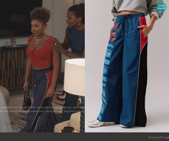 BDG Adrienne Wide-Leg Track Pant worn by Jackie (Jazlyn Lopez Martin) on Bel-Air