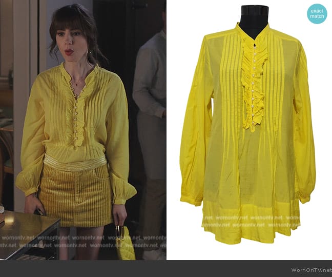 By Malene Birger Birger Tops Gelb worn by Emily Cooper (Lily Collins) on Emily in Paris