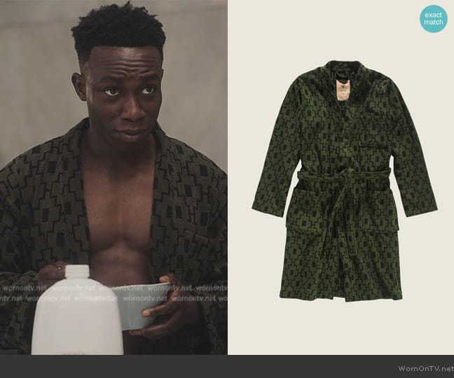 Oas Company Machu Pichu Robe worn by Carlton Banks (Olly Sholotan) on Bel-Air