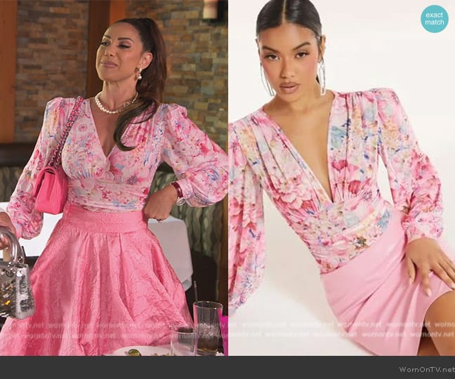 Jennifer’s pink floral print bodysuit on RHONJ