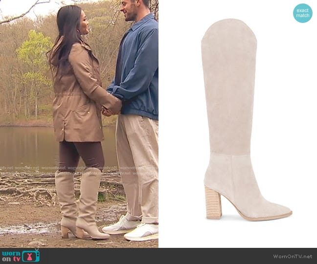 Steve Madden Bixby Boot in Sand Suede worn by Jenn Tran on The Bachelorette