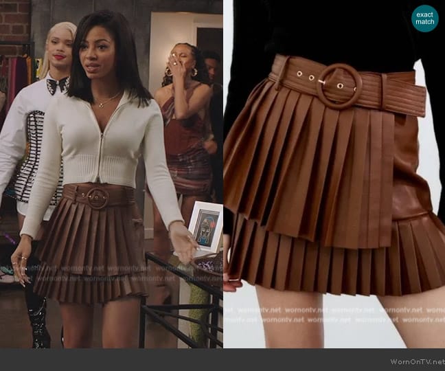 Zara Faux Leather Pleated Belted Skirt worn by Thea (Camille Hyde) on All American Homecoming