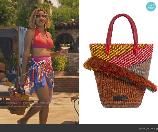 Aaks Blush Tia Ruffle Bag worn by Vivian Banks (Cassandra Freeman) on Bel-Air