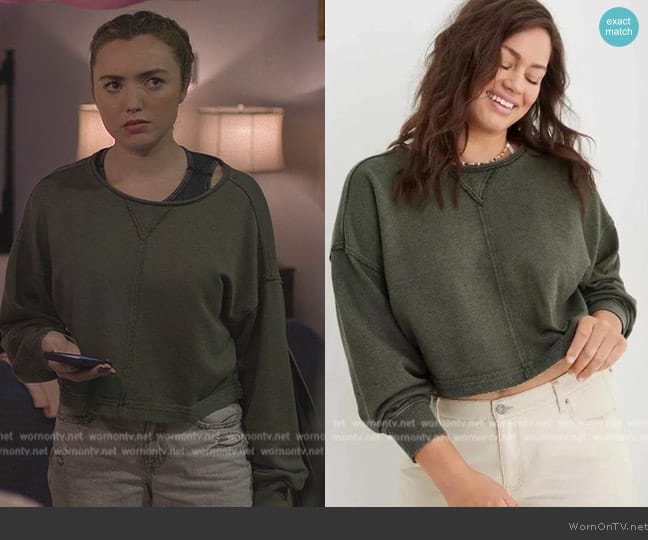 Aerie Cropped Sweatshirt worn by Tory Nichols (Peyton List) on Cobra Kai