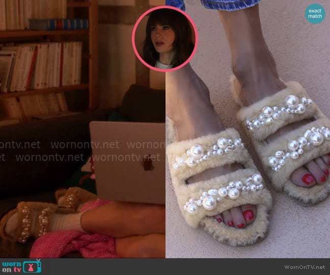 Alameda Turquesa Mimi Pearls Shearling Sandals worn by Emily Cooper (Lily Collins) on Emily in Paris