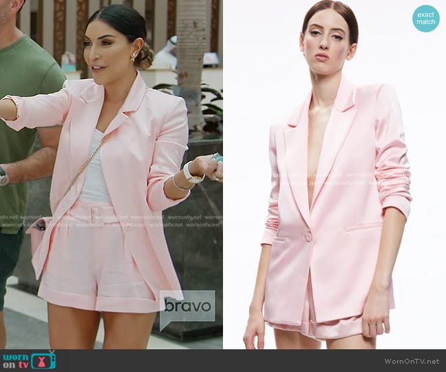 Alice + Olivia Denny Boyfriend Blazer in Petal worn by Taleen Marie (Taleen Marie) on The Real Housewives of Dubai