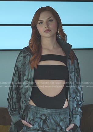 Chloe's black cutout bodysuit on Elite