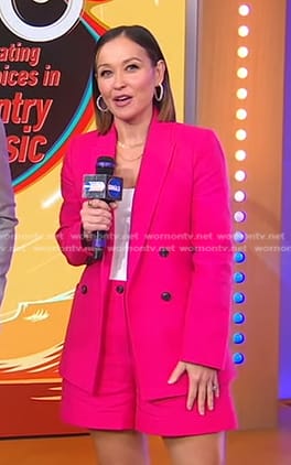 Eva's hot pink blazer and shorts on Good Morning America