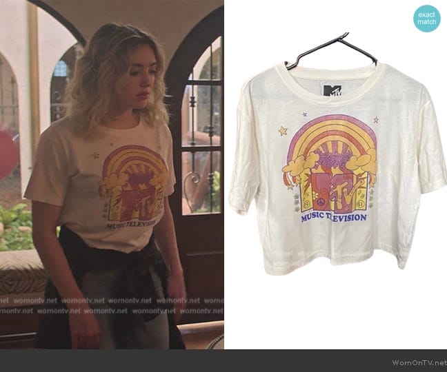 Forever 21 MTV Crop Top worn by Tory Nichols (Peyton List) on Cobra Kai