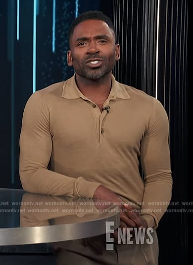 Justin's beige polo sweater on E! News