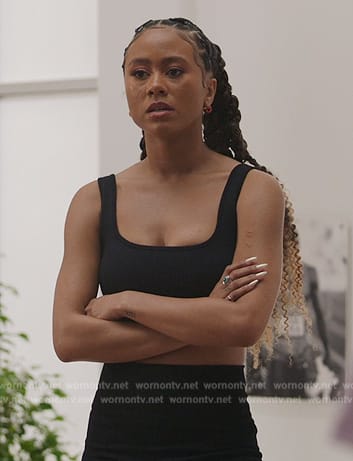 Keisha’s black square neck crop top on All American Homecoming