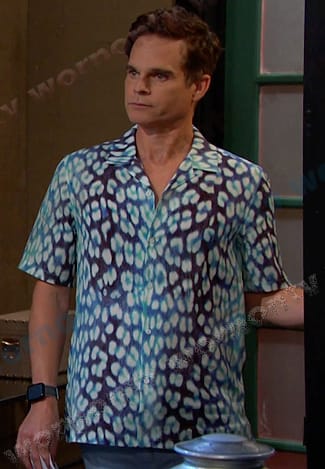 Leo's blue leopard print shirt on Days of our Lives