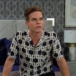 Leo’s navy geometric print shirt on Days of our Lives