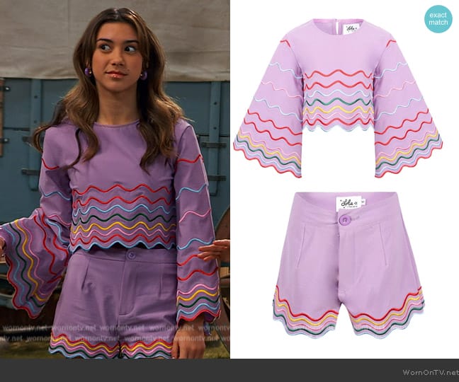 Lola and the Boys Rainbow Wave Short Set worn by Gwen (Scarlett Estevez) on Bunkd